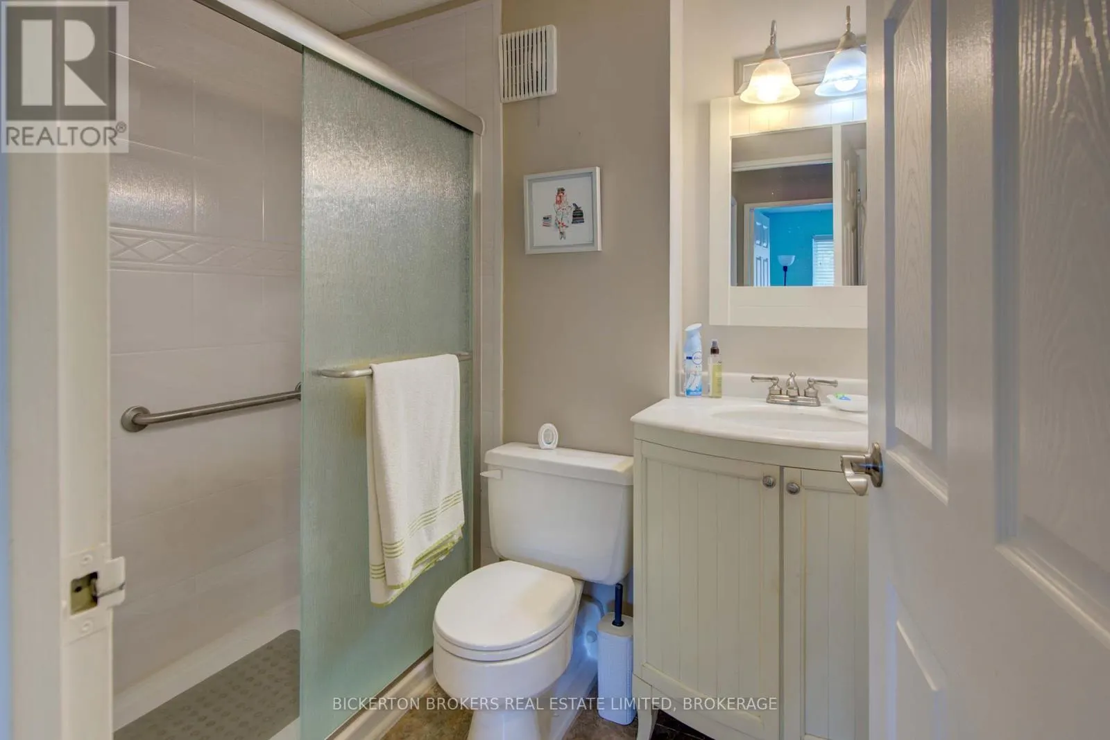 301 - 610 WILLIAM STREET S, #301