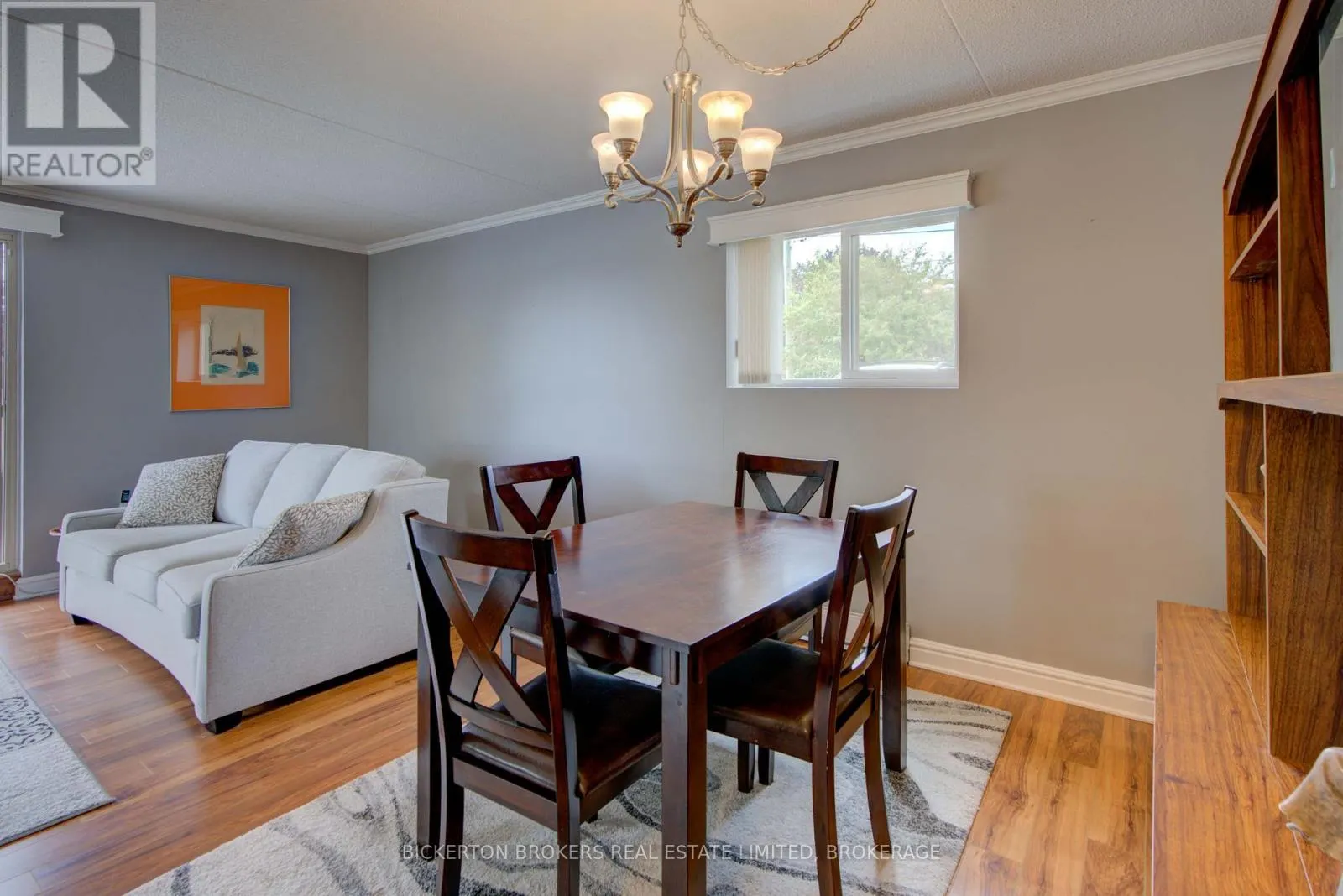 301 - 610 WILLIAM STREET S, #301
