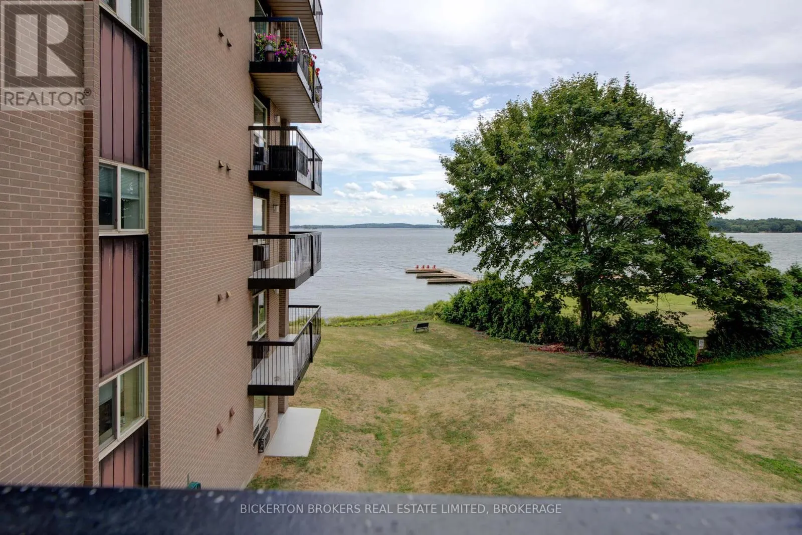 301 - 610 WILLIAM STREET S, #301