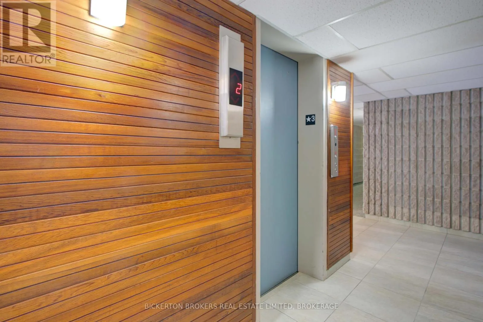 301 - 610 WILLIAM STREET S, #301