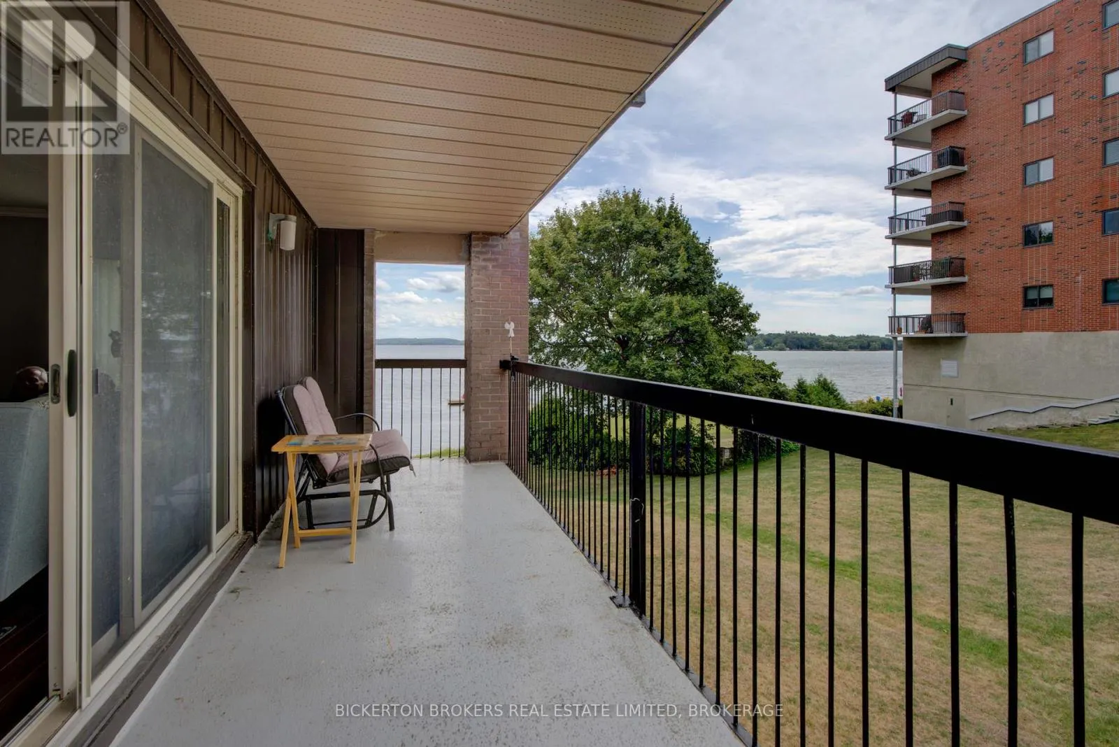 301 - 610 WILLIAM STREET S, #301