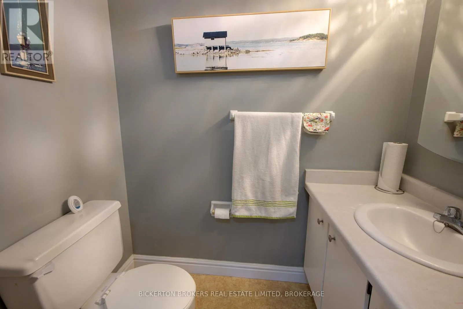 301 - 610 WILLIAM STREET S, #301