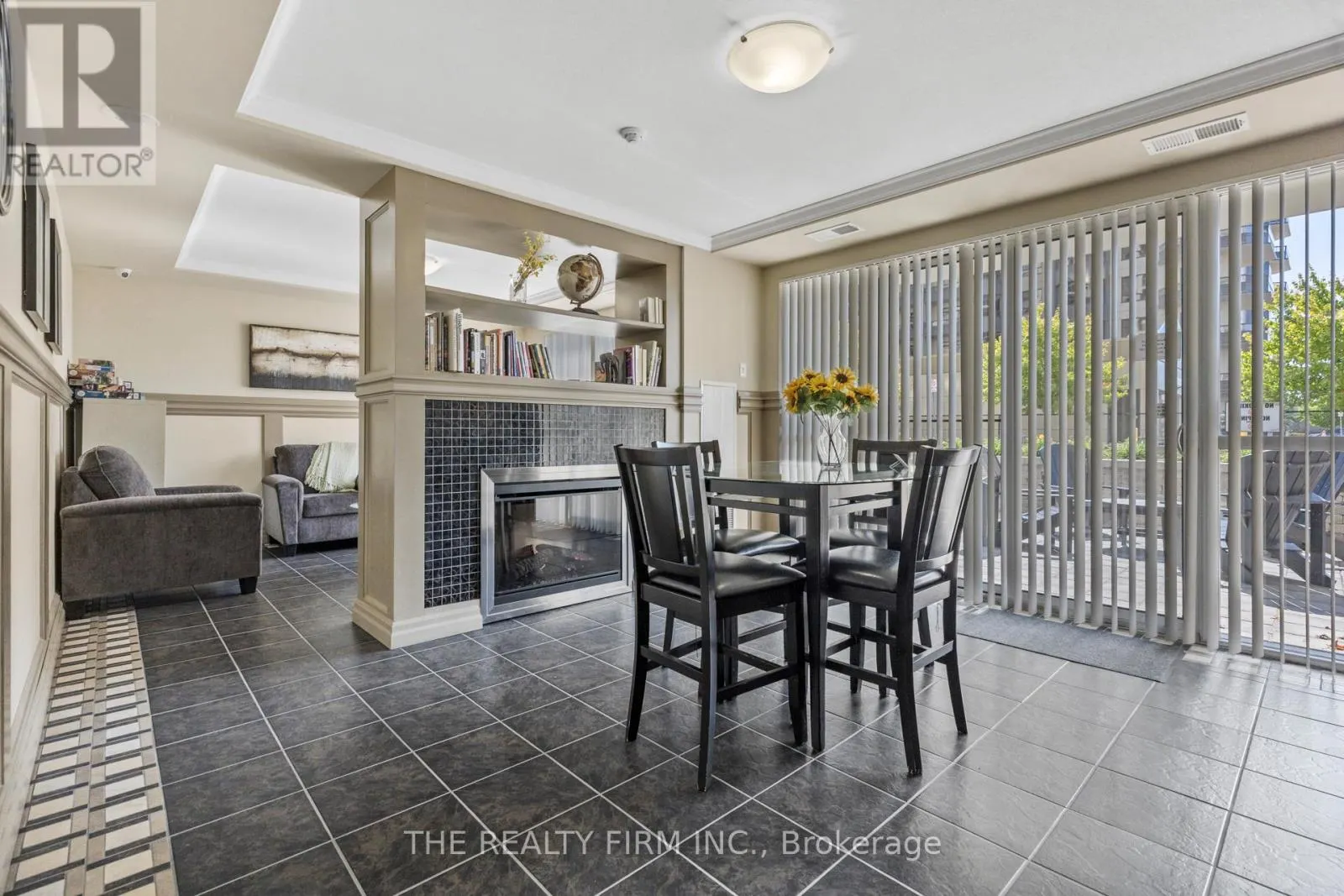 812 - 1030 CORONATION DRIVE, #812