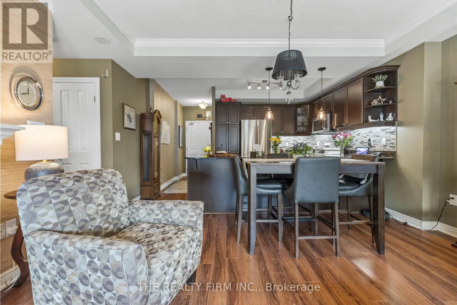 812 - 1030 CORONATION DRIVE, #812