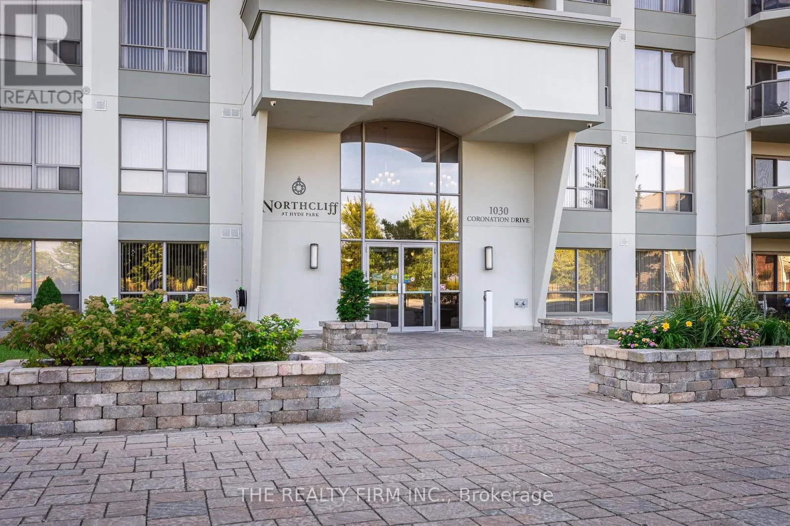 812 - 1030 CORONATION DRIVE, #812