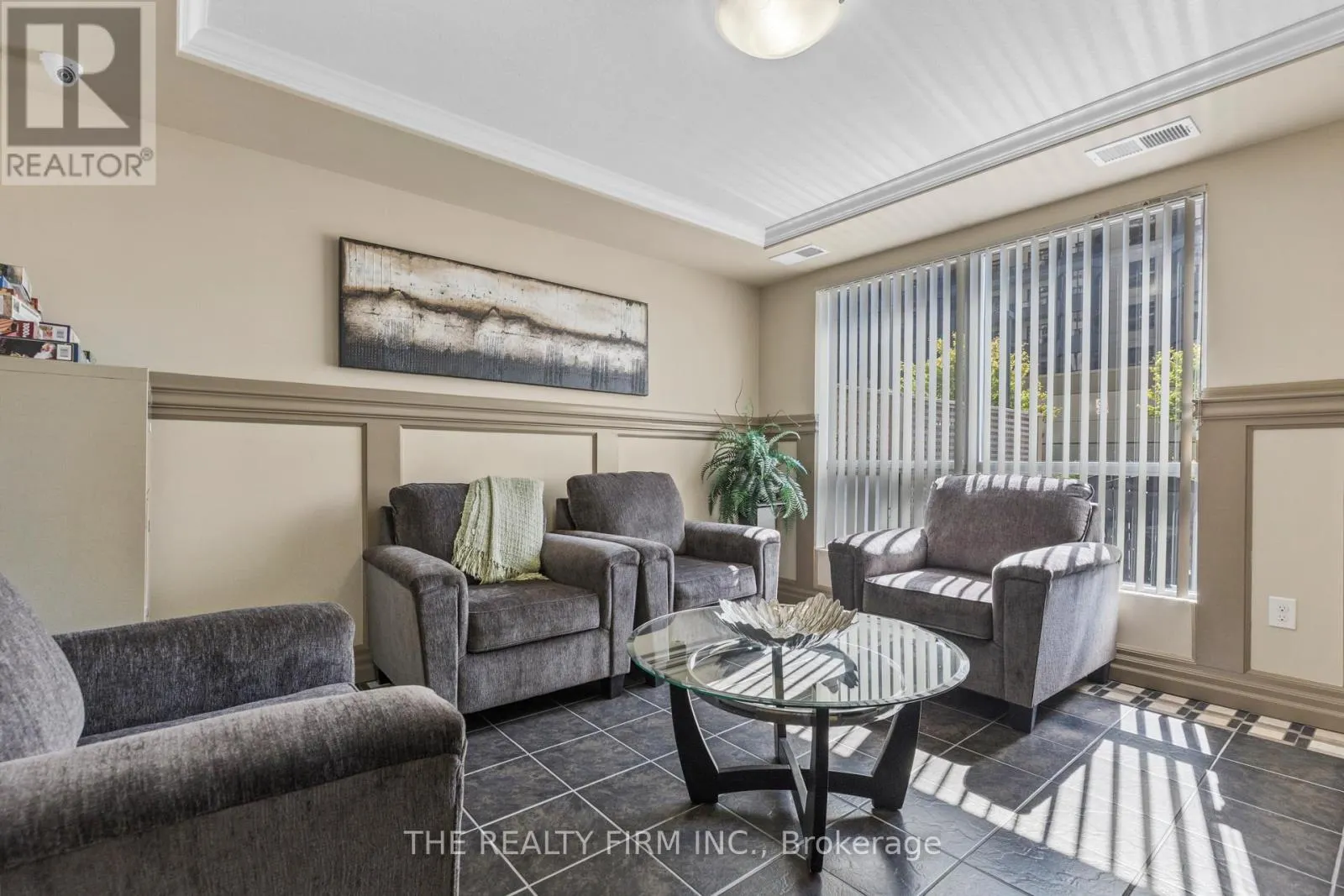 812 - 1030 CORONATION DRIVE, #812
