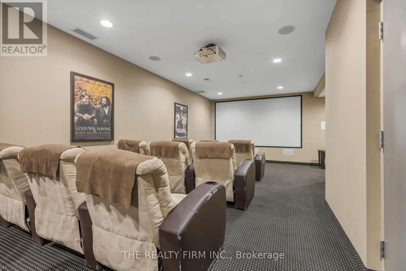 812 - 1030 CORONATION DRIVE, #812
