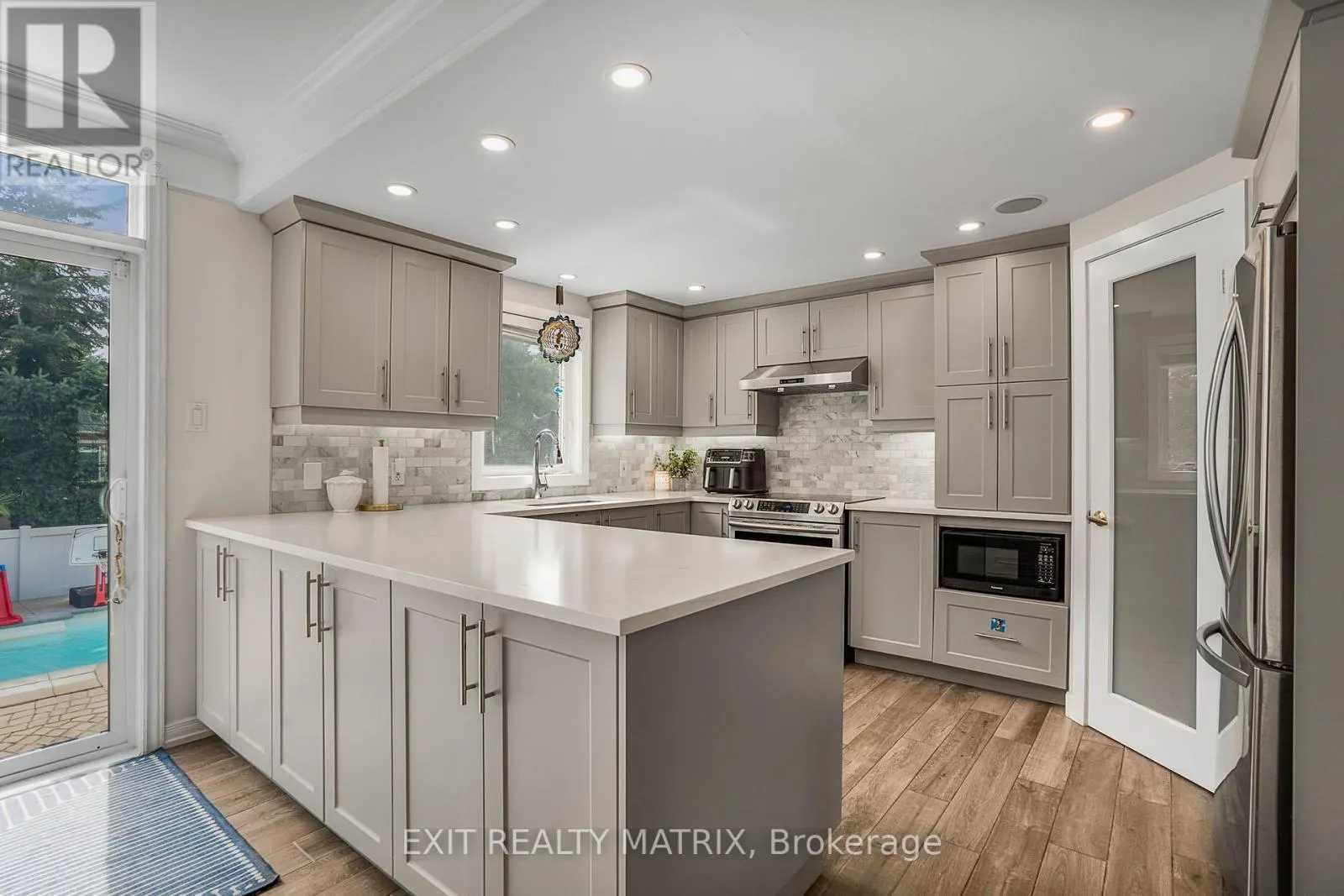 116 LAMADELEINE BOULEVARD