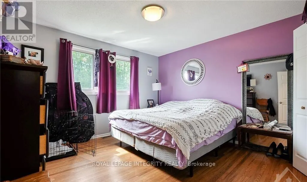 2142 MONSON CRESCENT