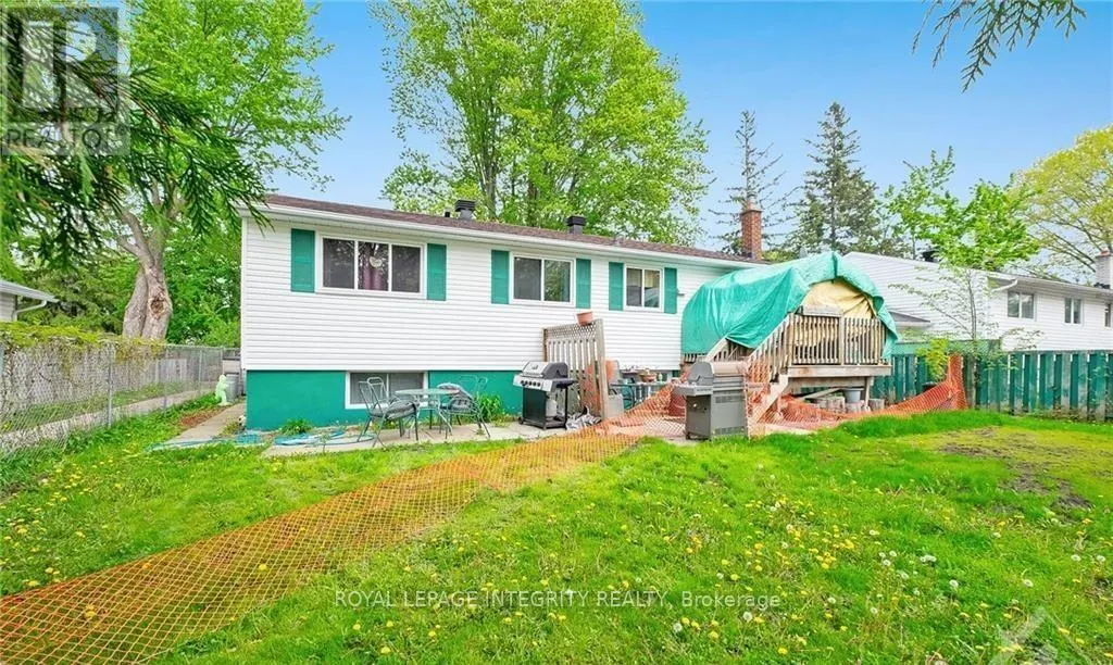 2142 MONSON CRESCENT