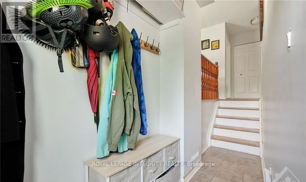 2142 MONSON CRESCENT