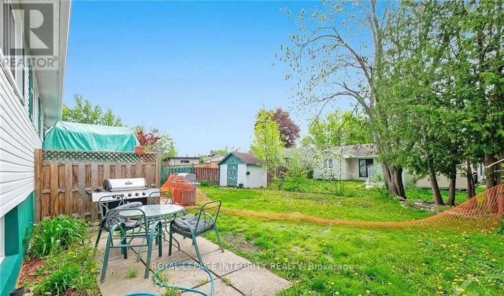2142 MONSON CRESCENT
