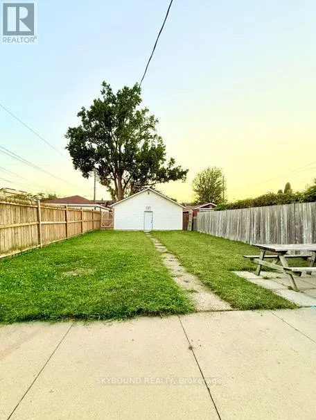 1723 LANGLOIS AVENUE