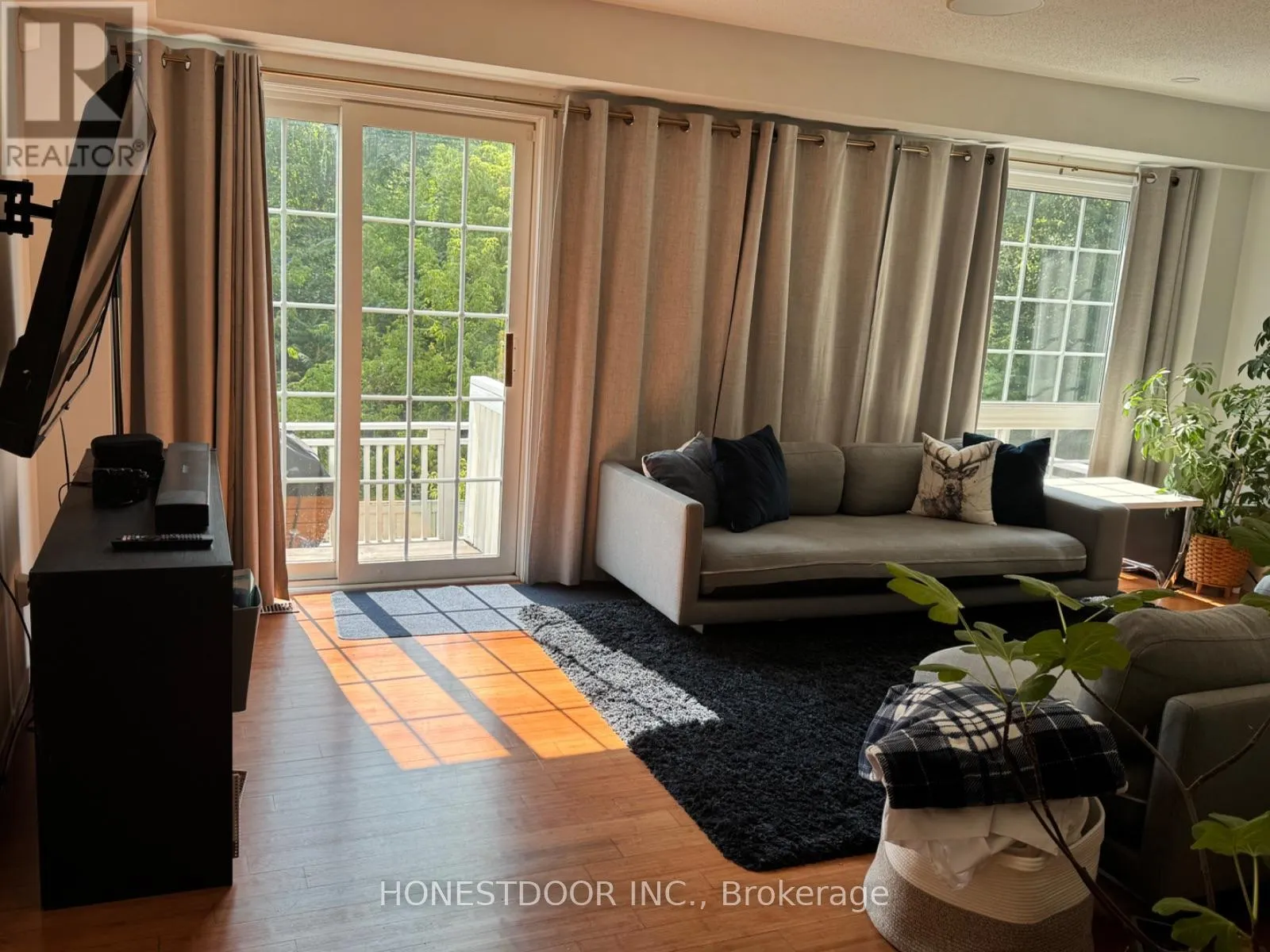 374 WISTERIA CRESCENT