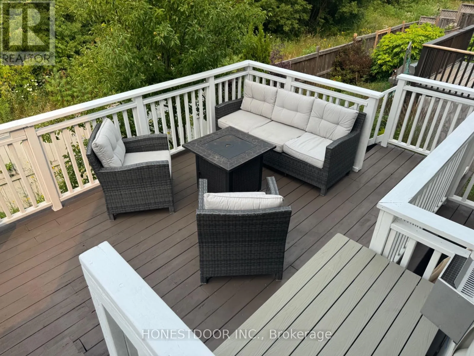 374 WISTERIA CRESCENT