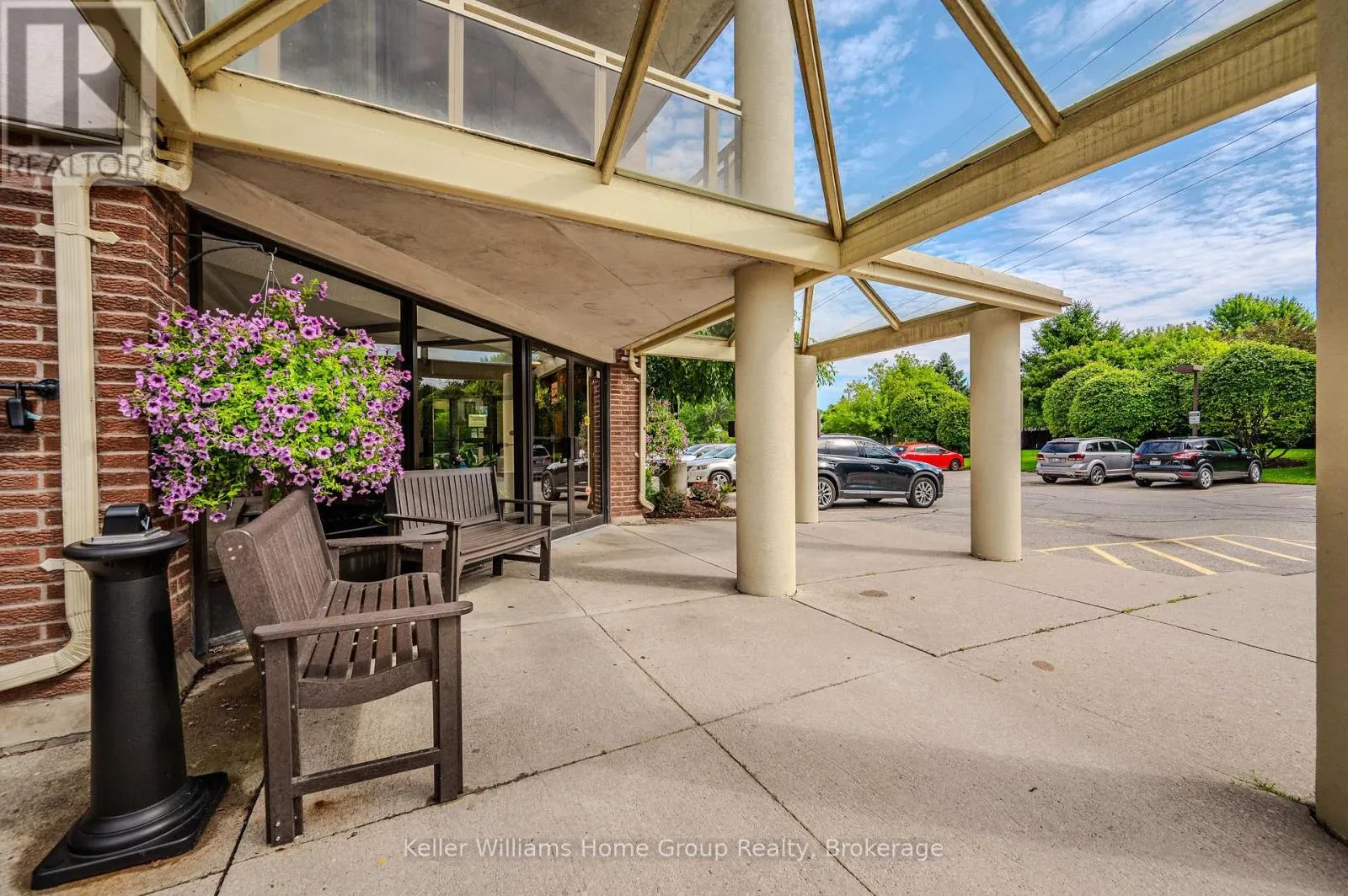105 - 8 CHRISTOPHER COURT, #105