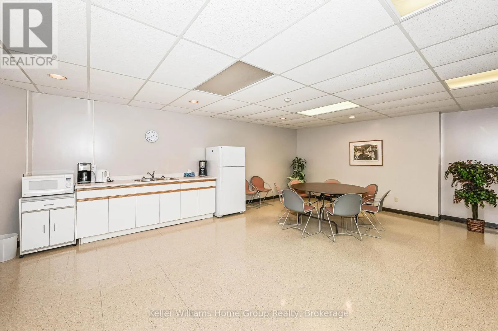 105 - 8 CHRISTOPHER COURT, #105