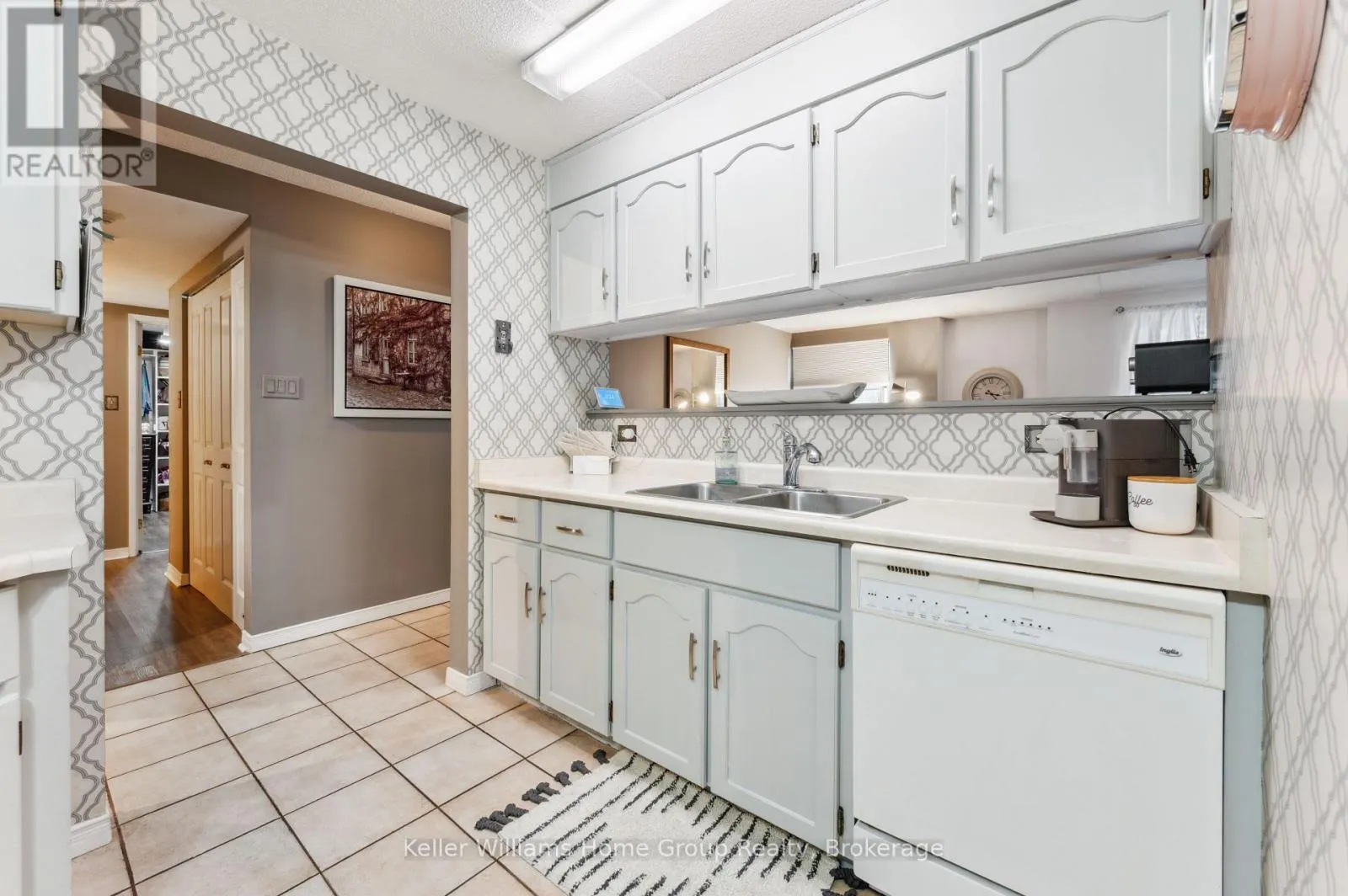 105 - 8 CHRISTOPHER COURT, #105