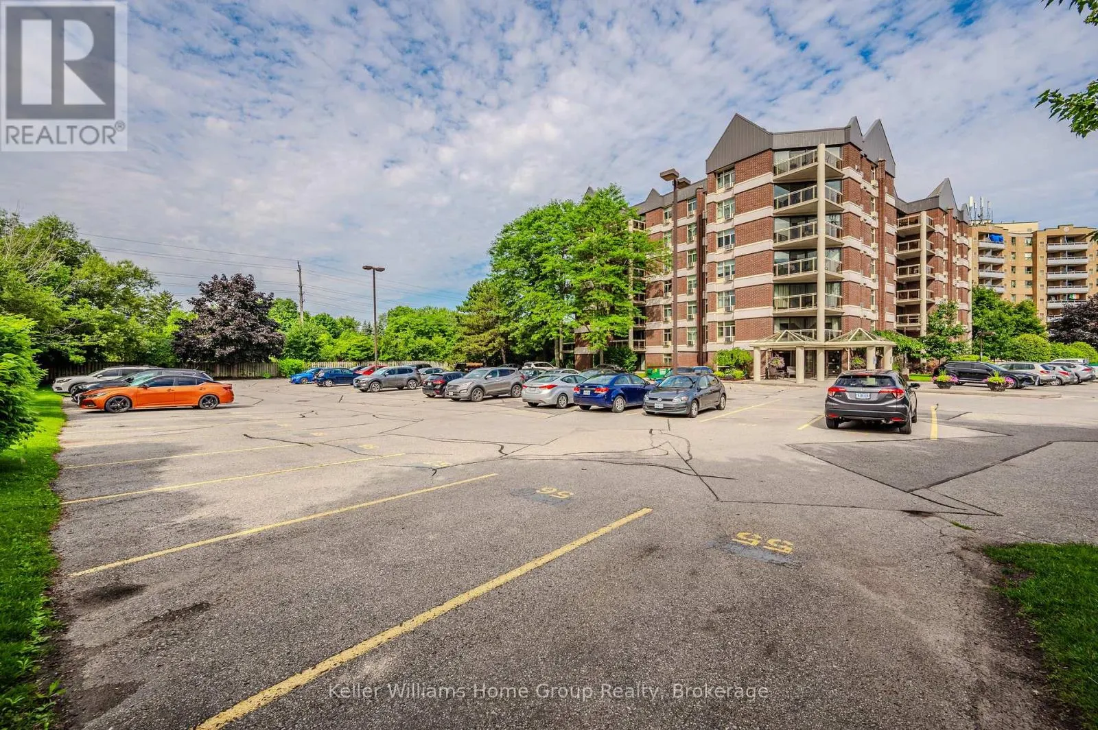 105 - 8 CHRISTOPHER COURT, #105