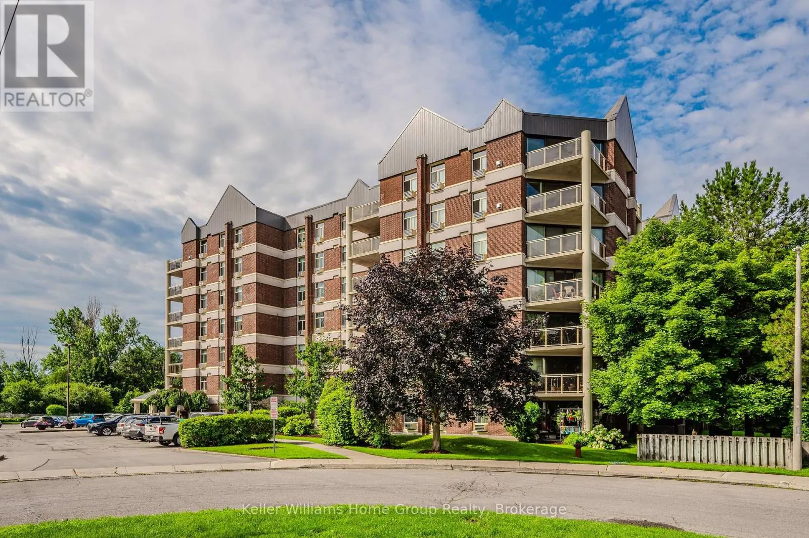 105 - 8 CHRISTOPHER COURT, #105