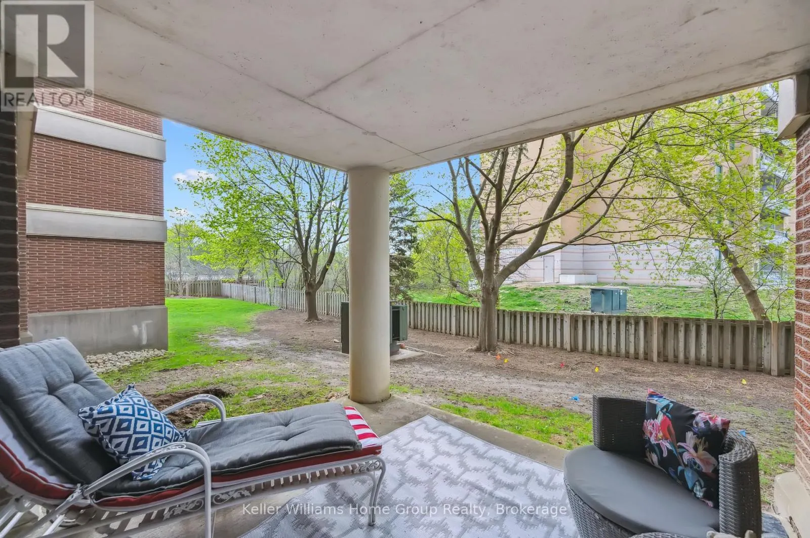 105 - 8 CHRISTOPHER COURT, #105