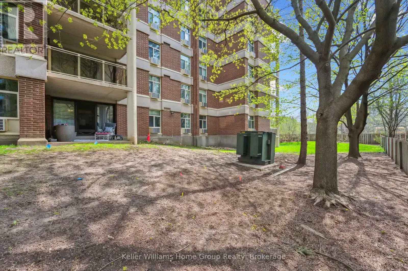 105 - 8 CHRISTOPHER COURT, #105