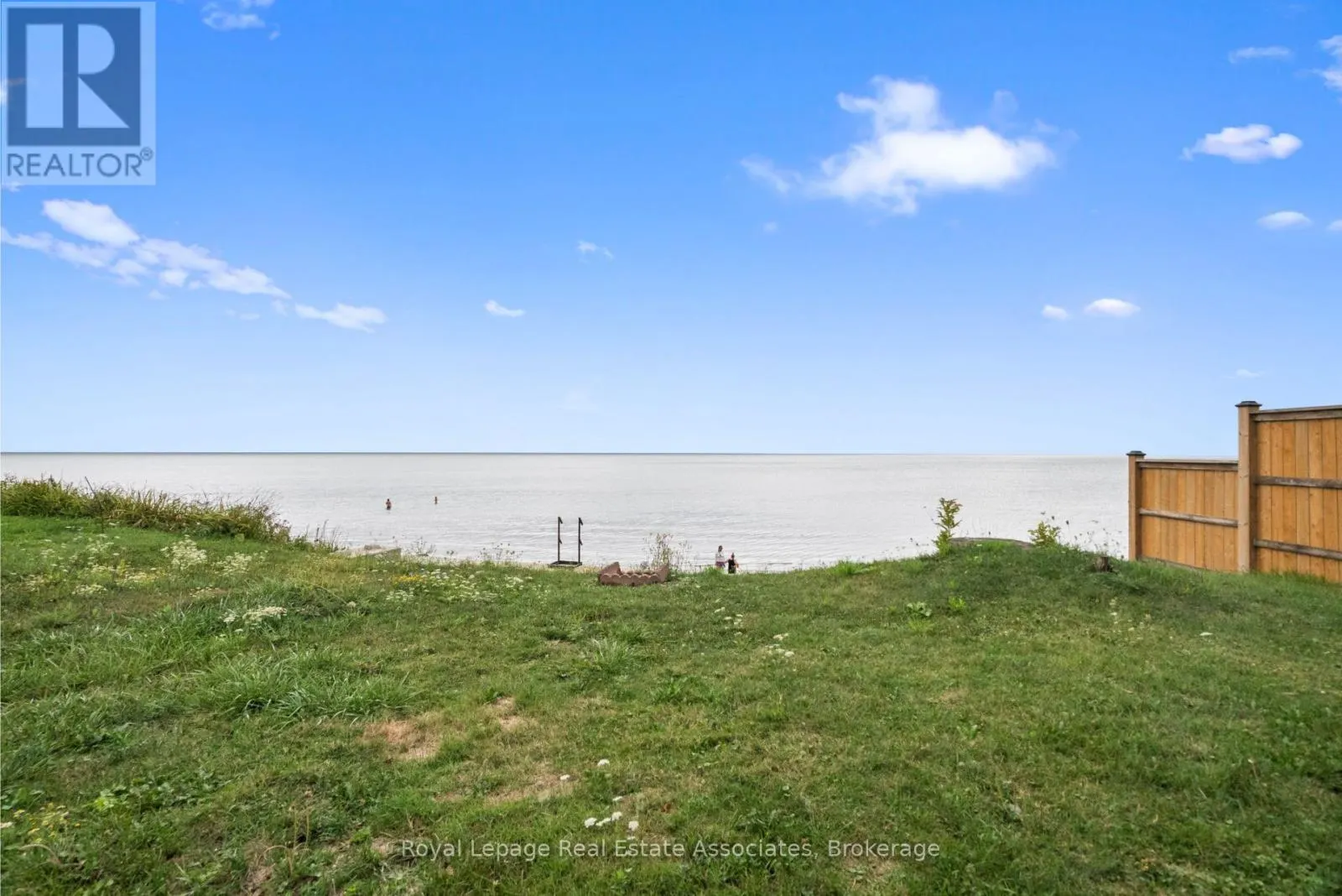 2580 LAKESHORE ROAD