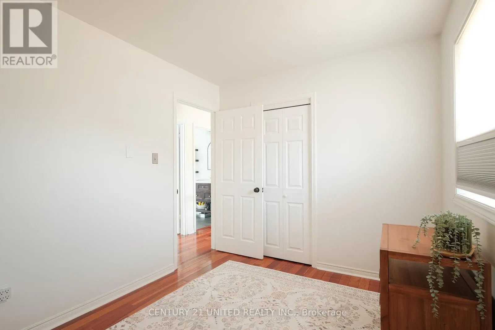 1600 REDWOOD DRIVE