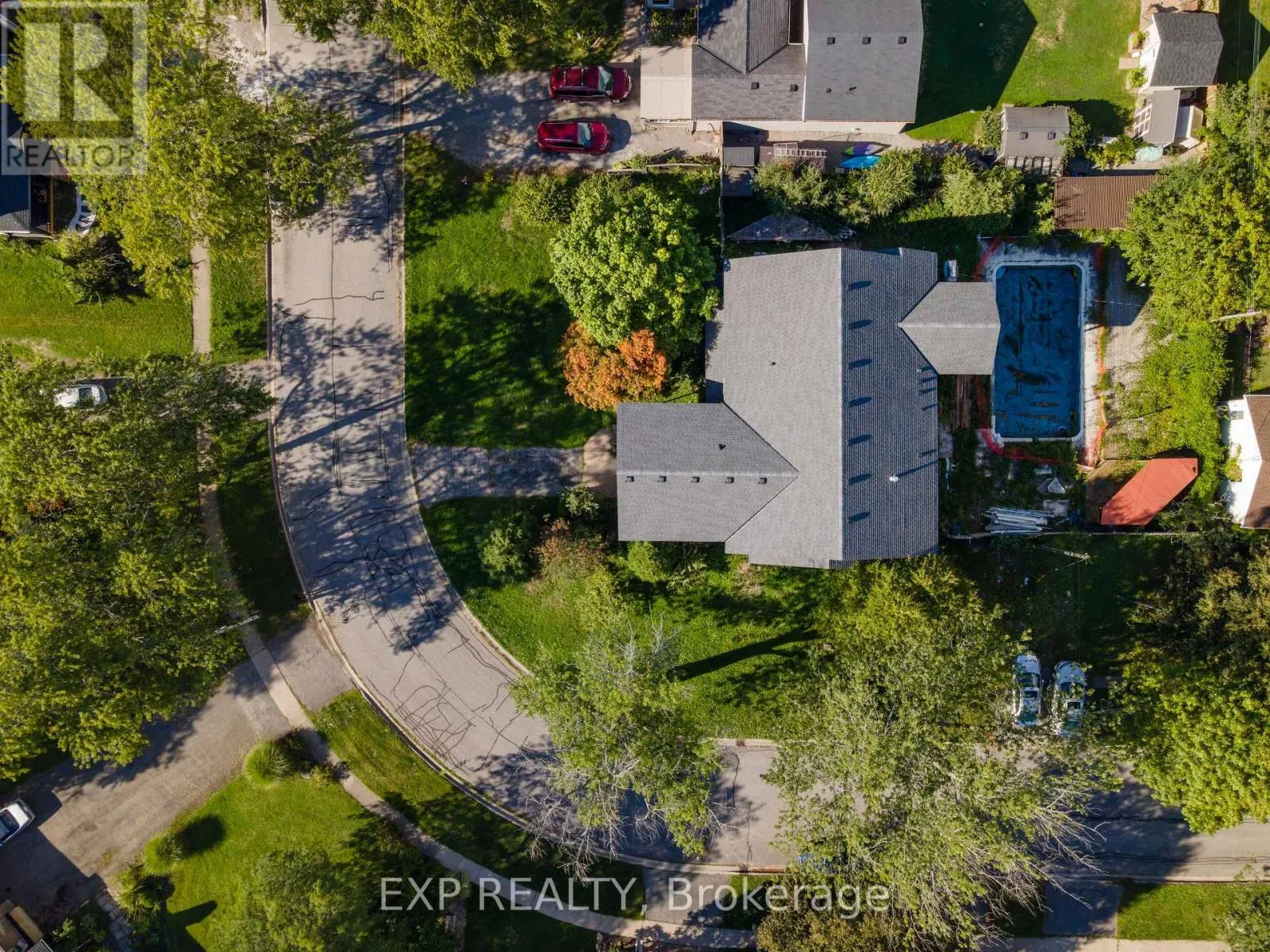6 ROSEMOUNT DRIVE