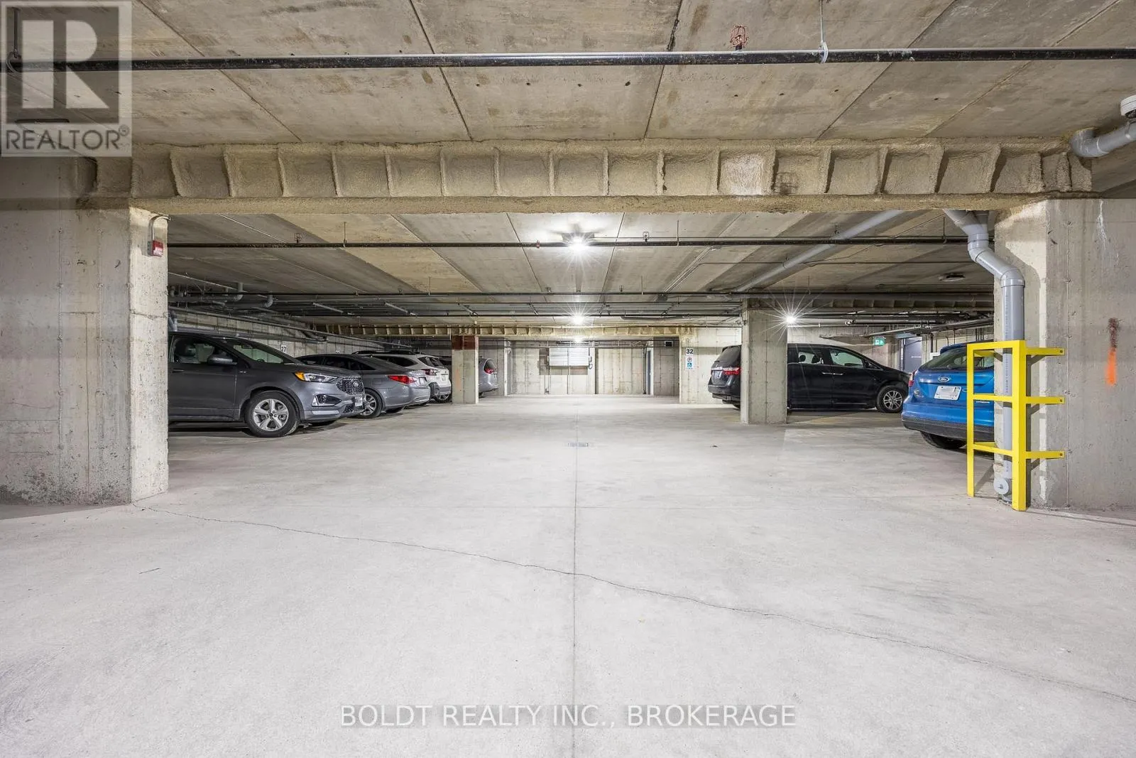 10 ALBERT STREET E