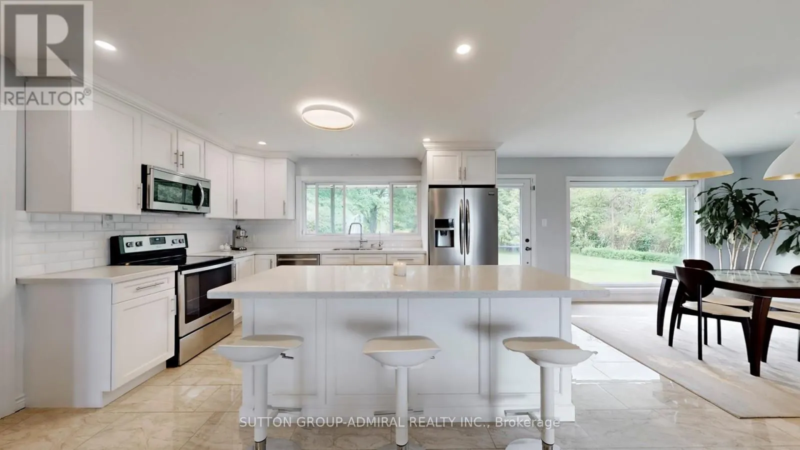 9767 NIAGARA RIVER PARKWAY
