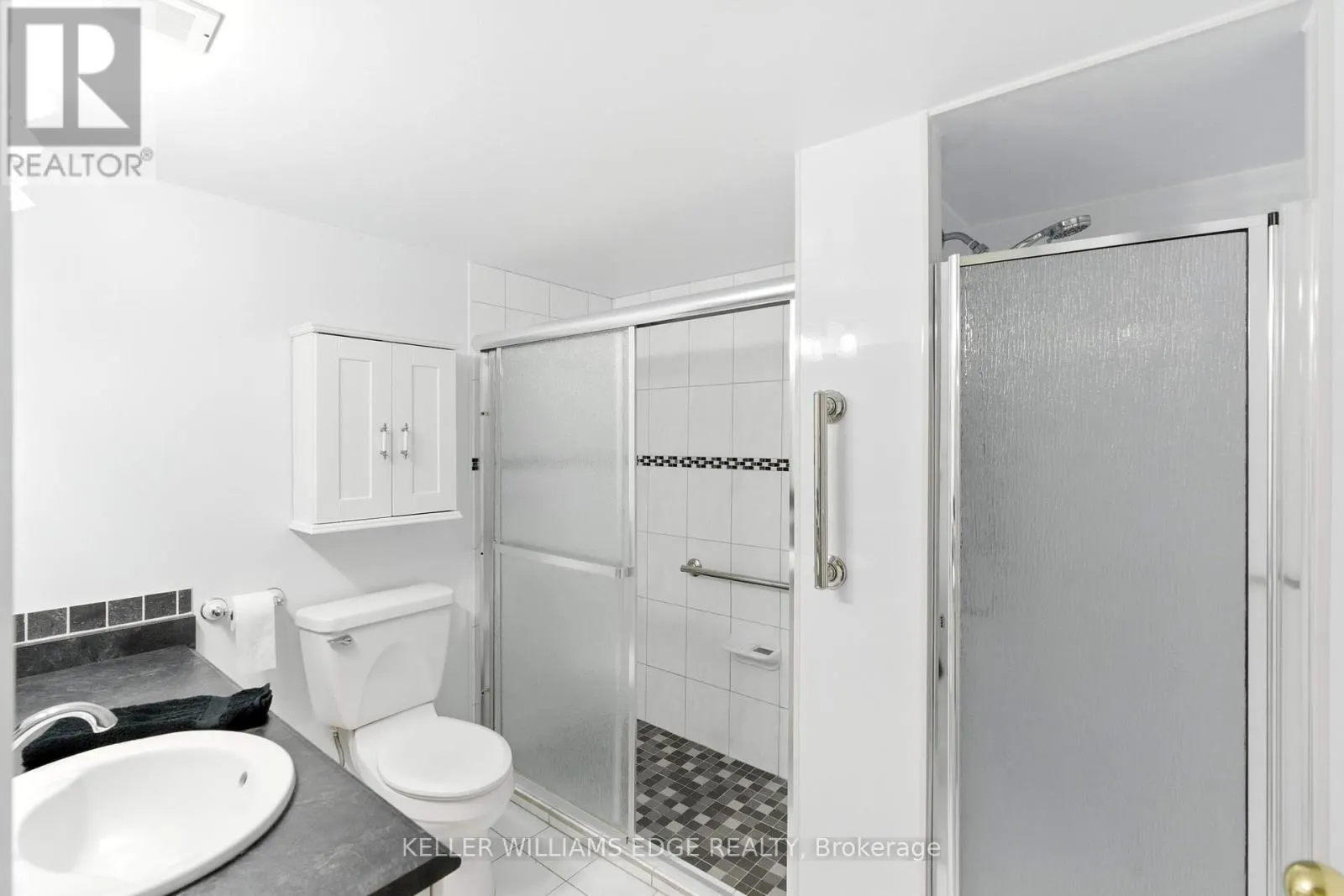 807 - 9 BONHEUR COURT