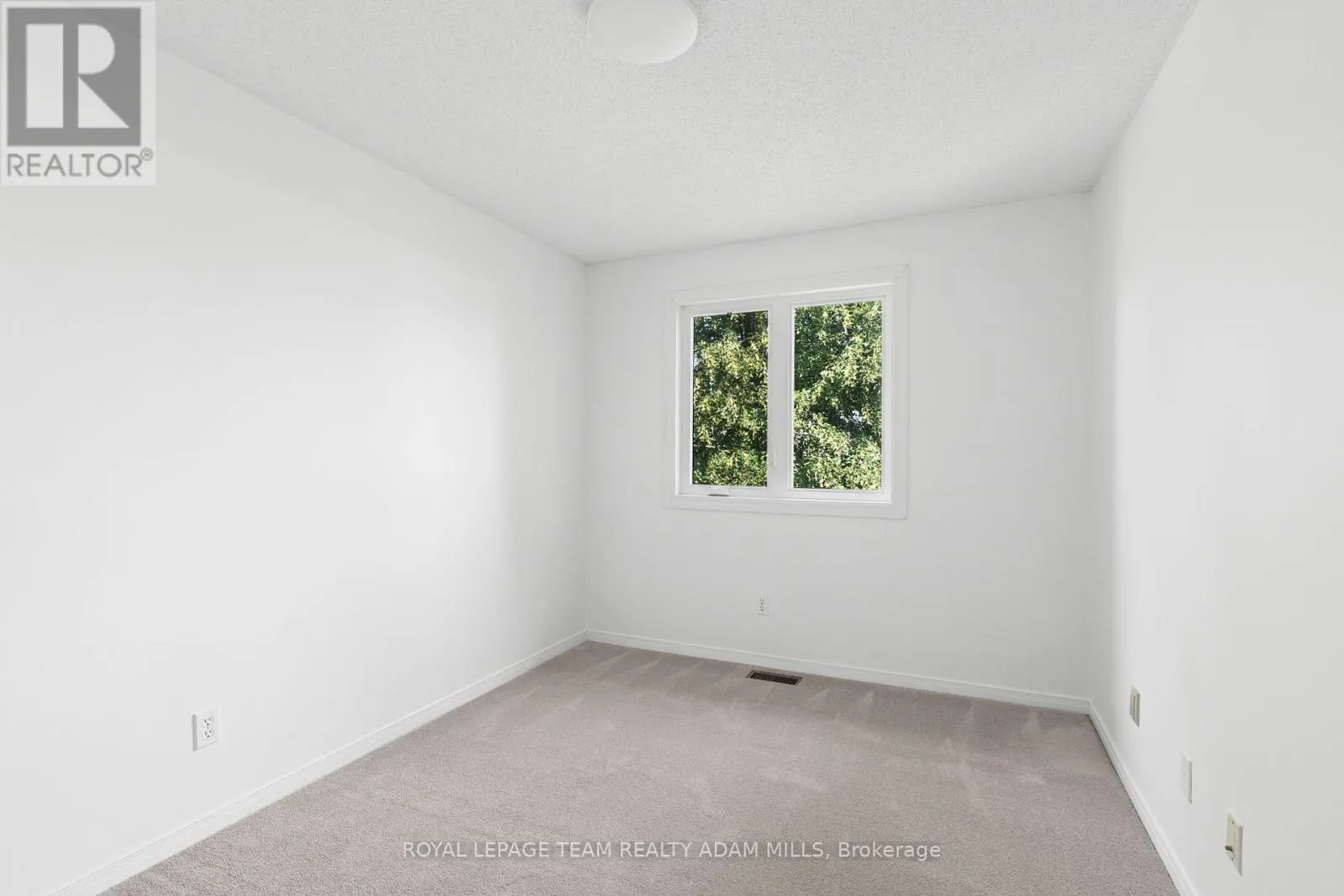 106 WOODPARK WAY