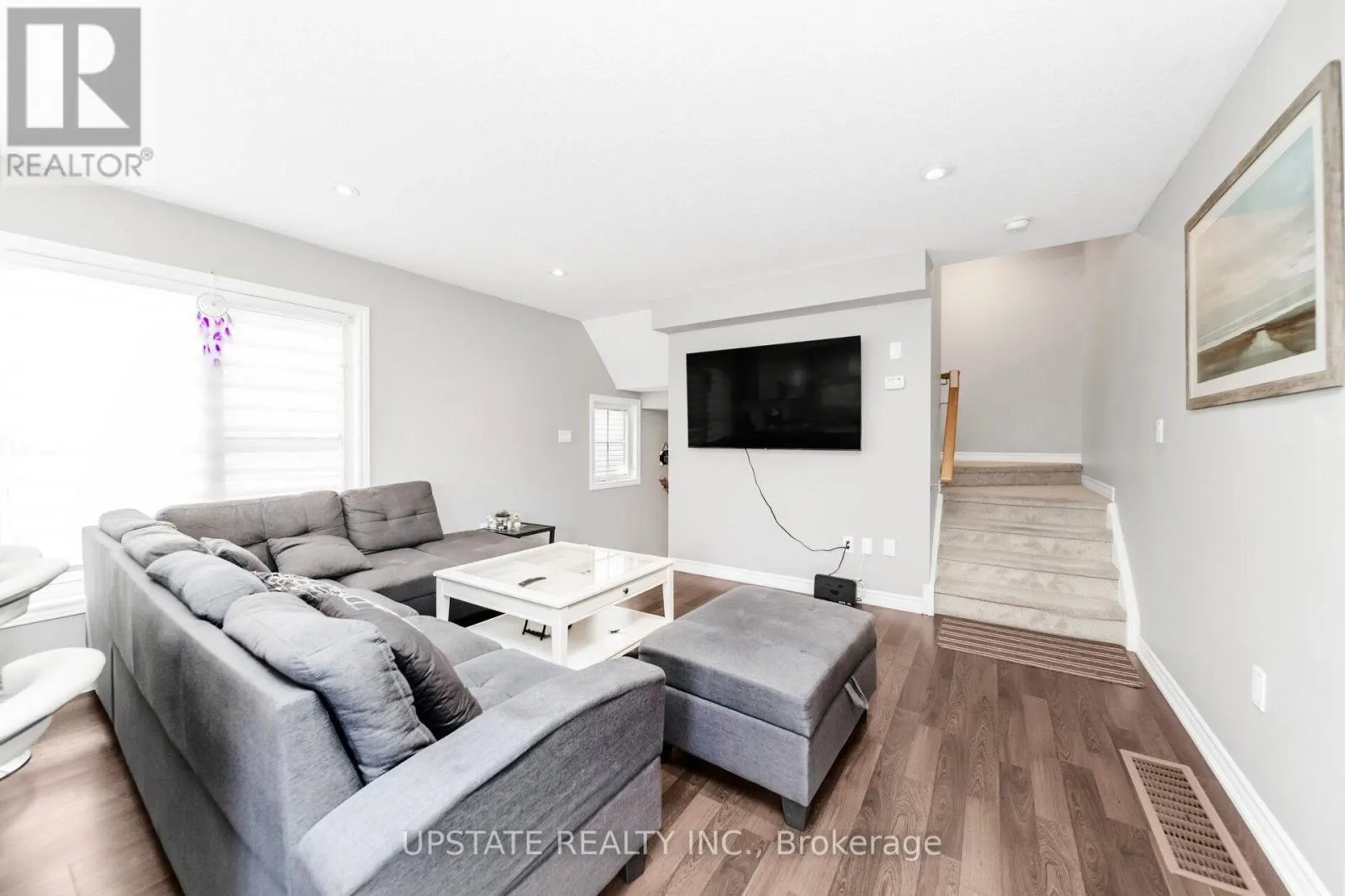 83 - 701 HOMER WATSON BOULEVARD