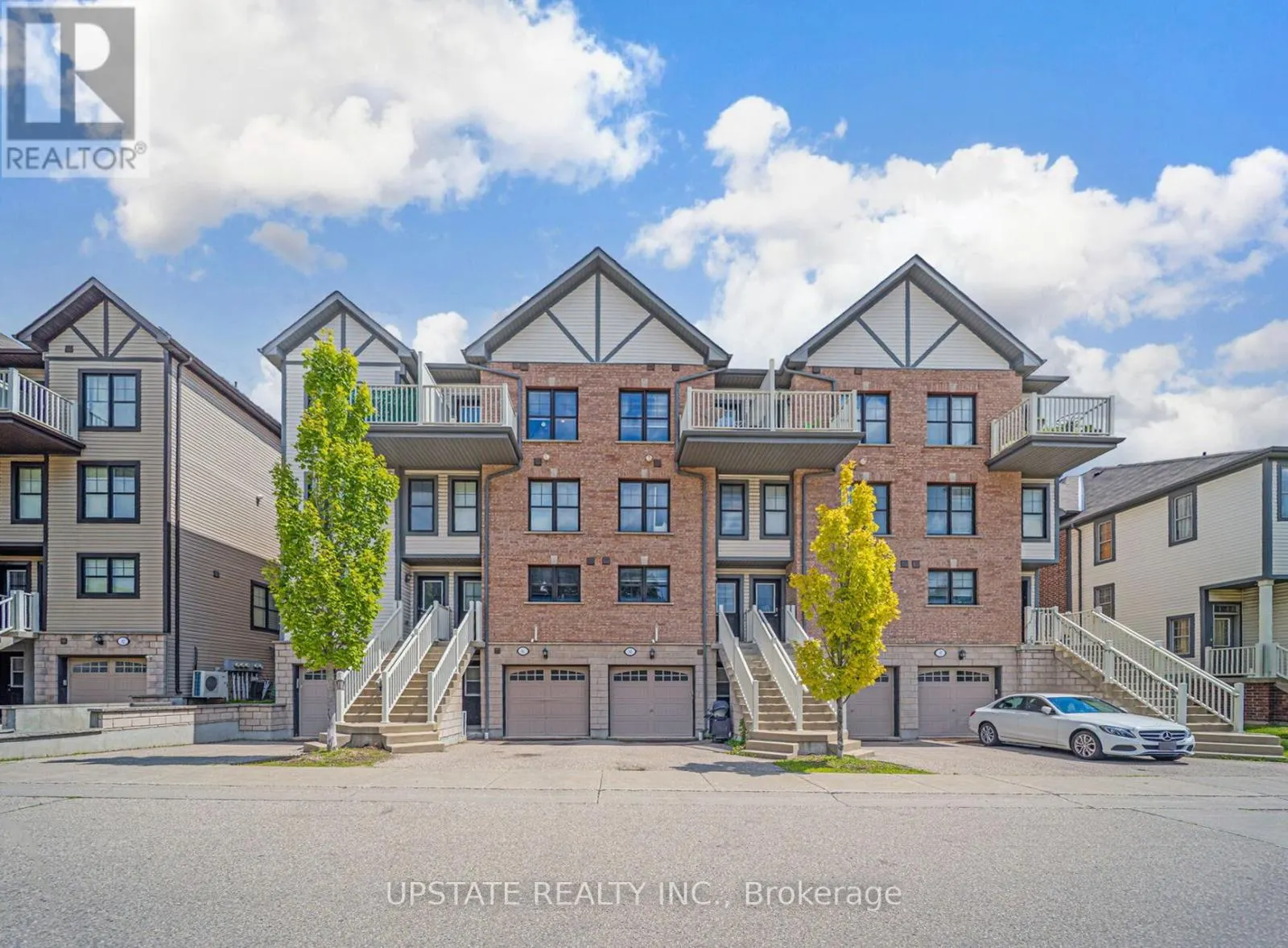 83 - 701 HOMER WATSON BOULEVARD