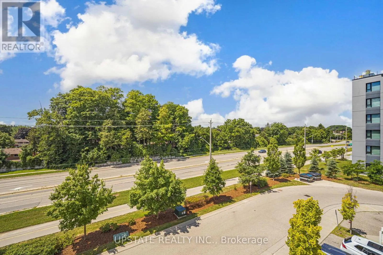 83 - 701 HOMER WATSON BOULEVARD