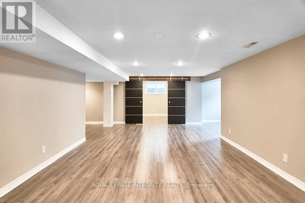 904 NETTLESHIP COURT