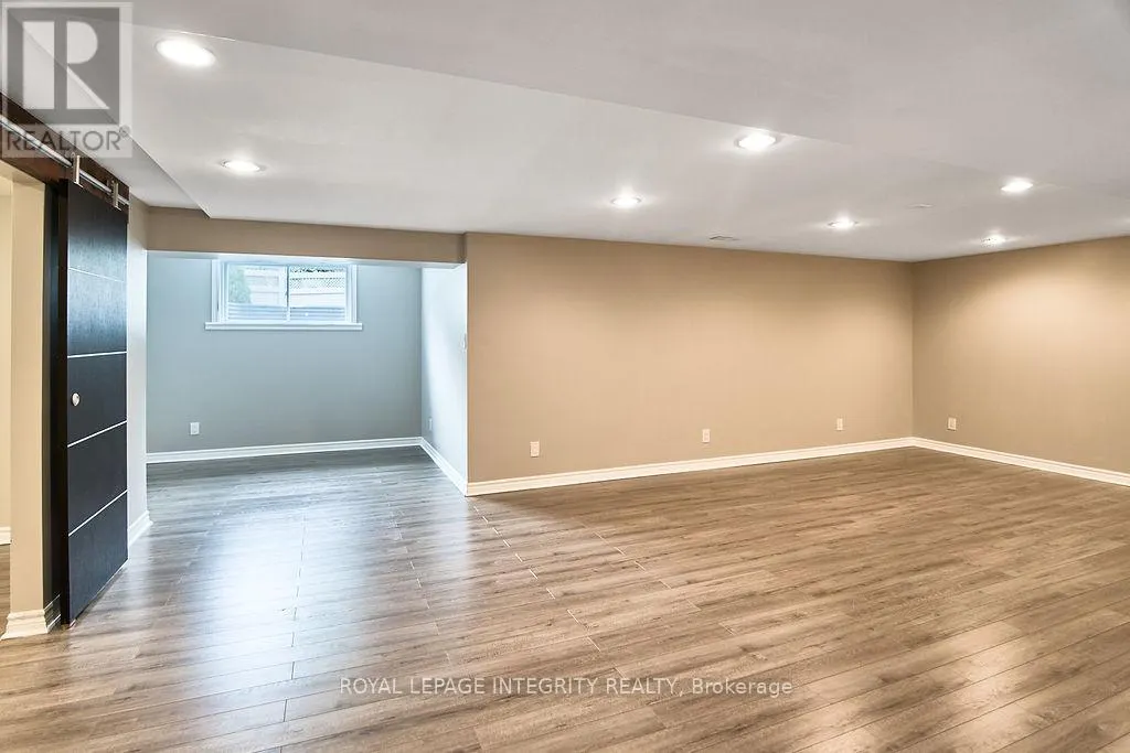 904 NETTLESHIP COURT