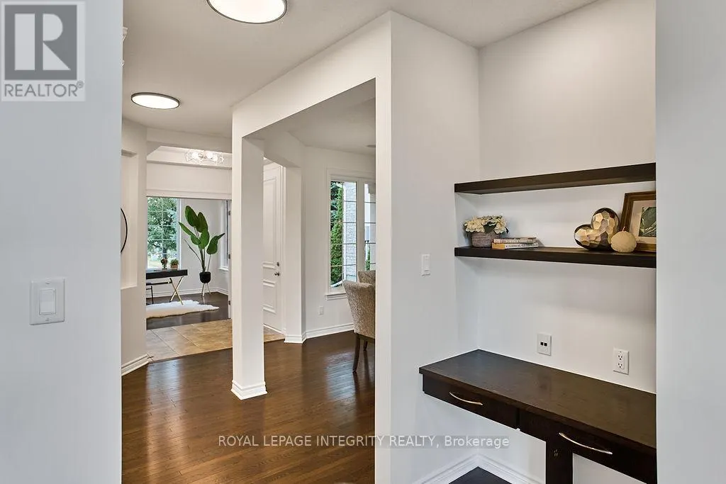 904 NETTLESHIP COURT
