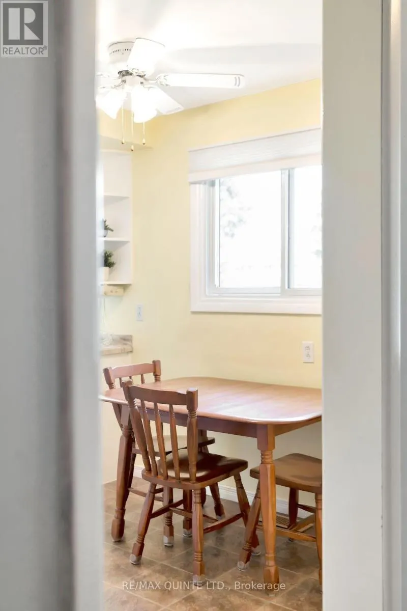 263 COLLEGE STREET W