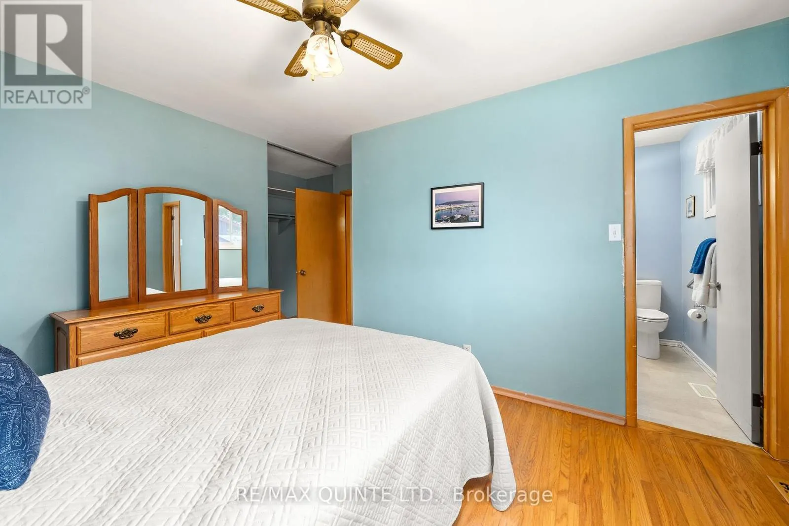 263 COLLEGE STREET W