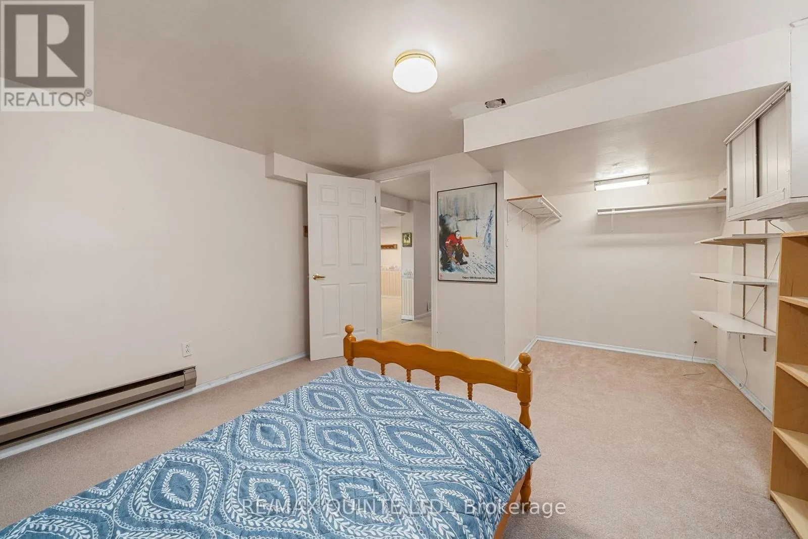 263 COLLEGE STREET W