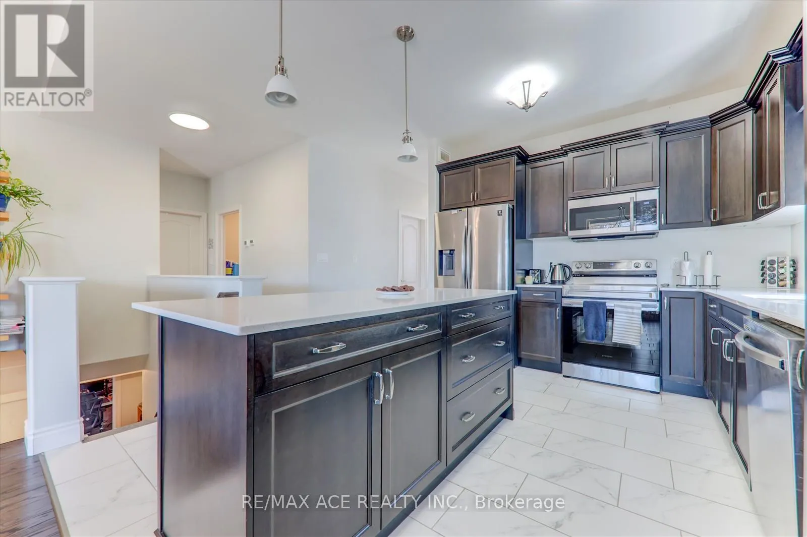 49 COVINGTON CRESCENT