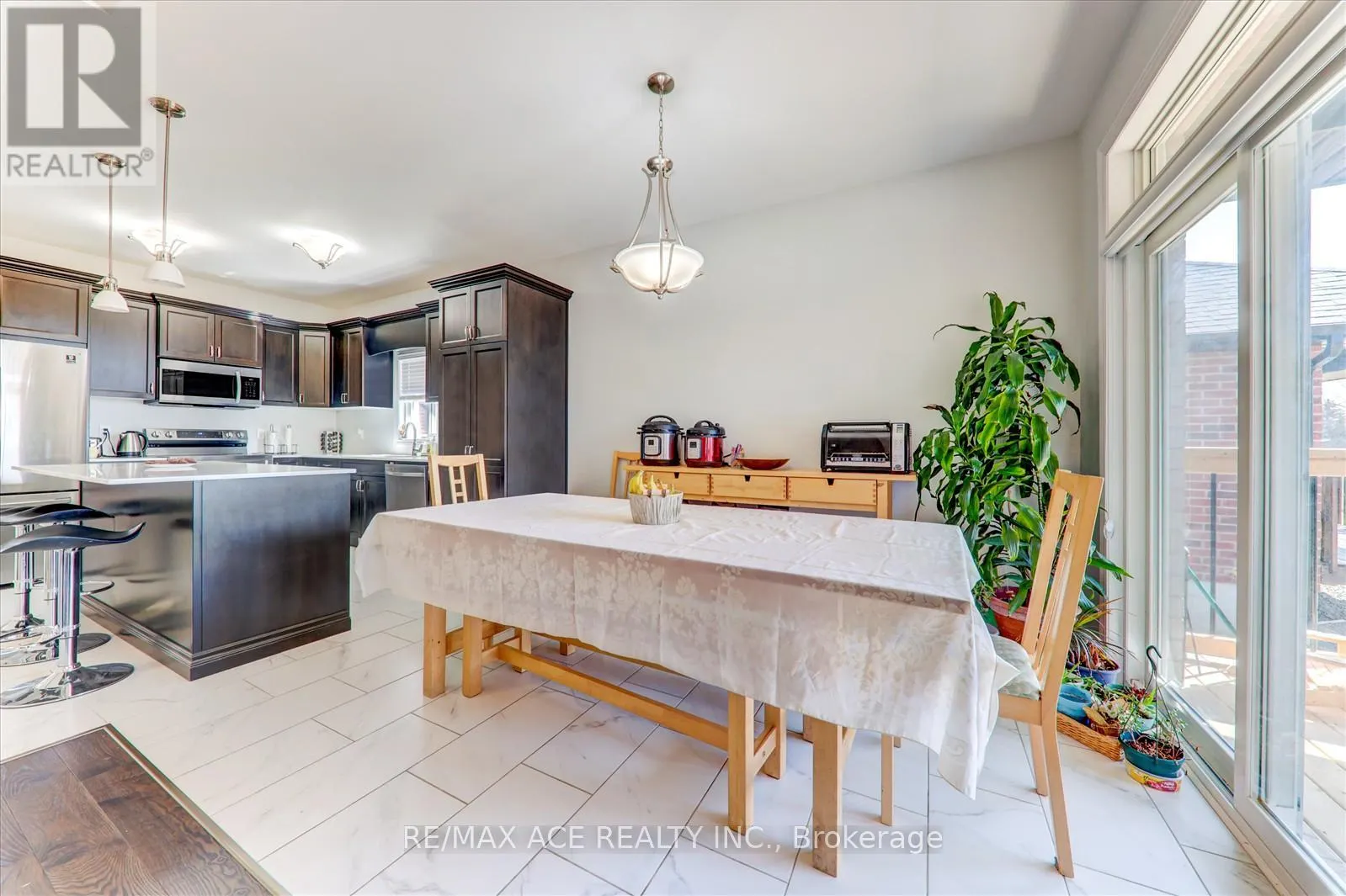 49 COVINGTON CRESCENT