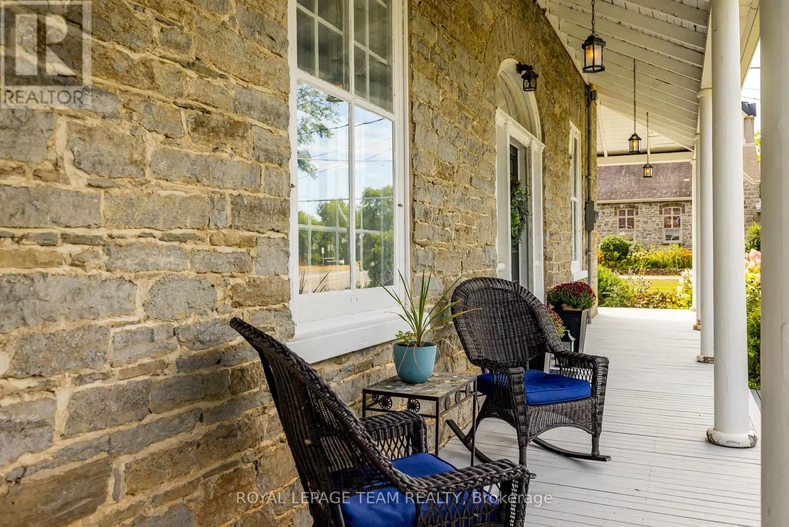492 RIVER ROAD