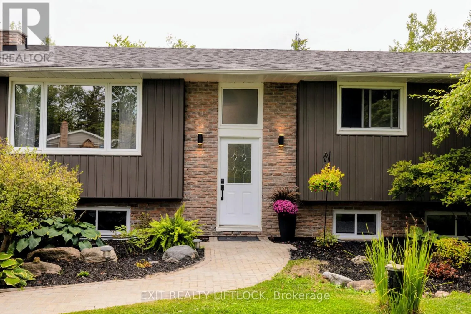 47 EMILY MANOR DRIVE