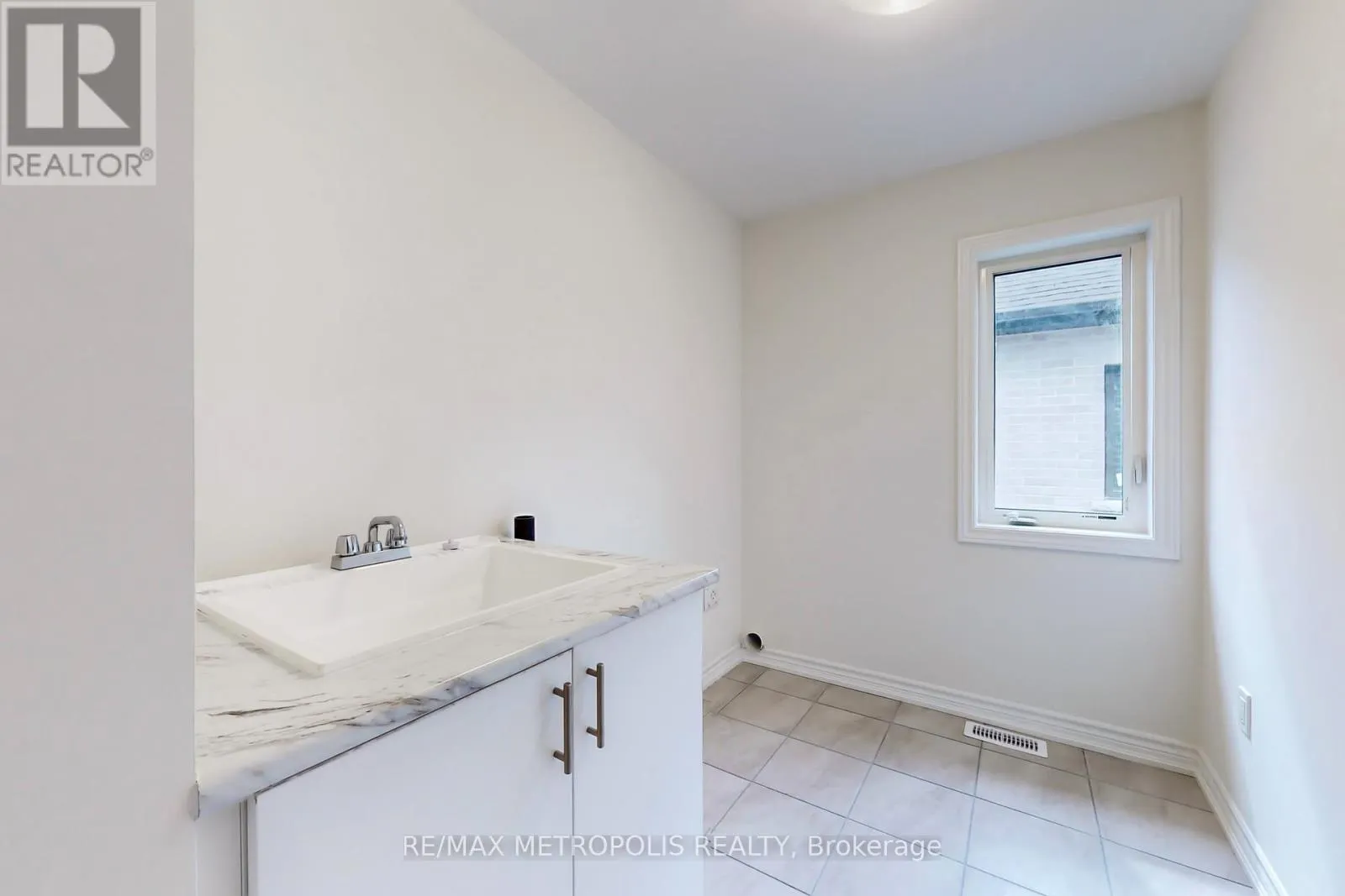285 FLAVELLE WAY