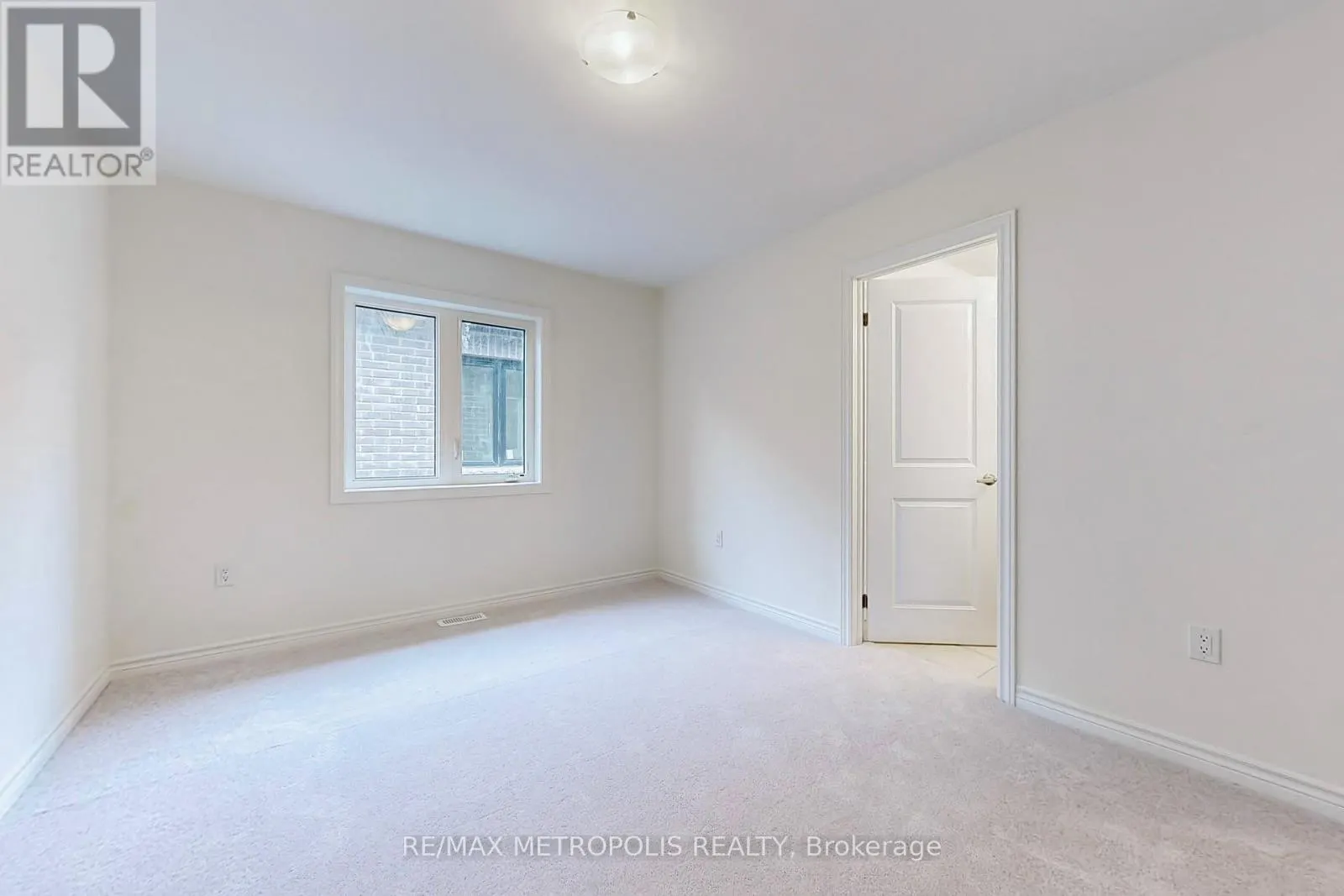 285 FLAVELLE WAY