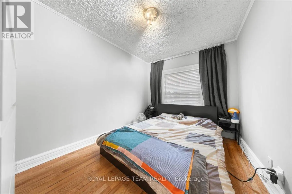 385 DALY AVENUE