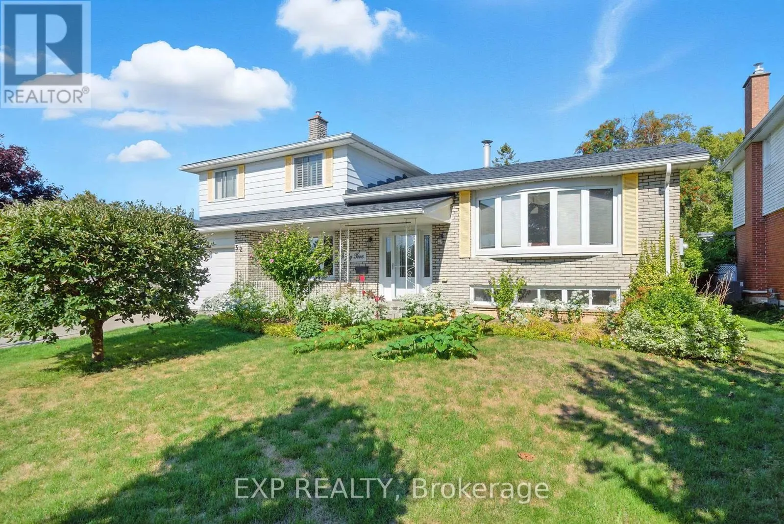 52 BAYVIEW CRESCENT
